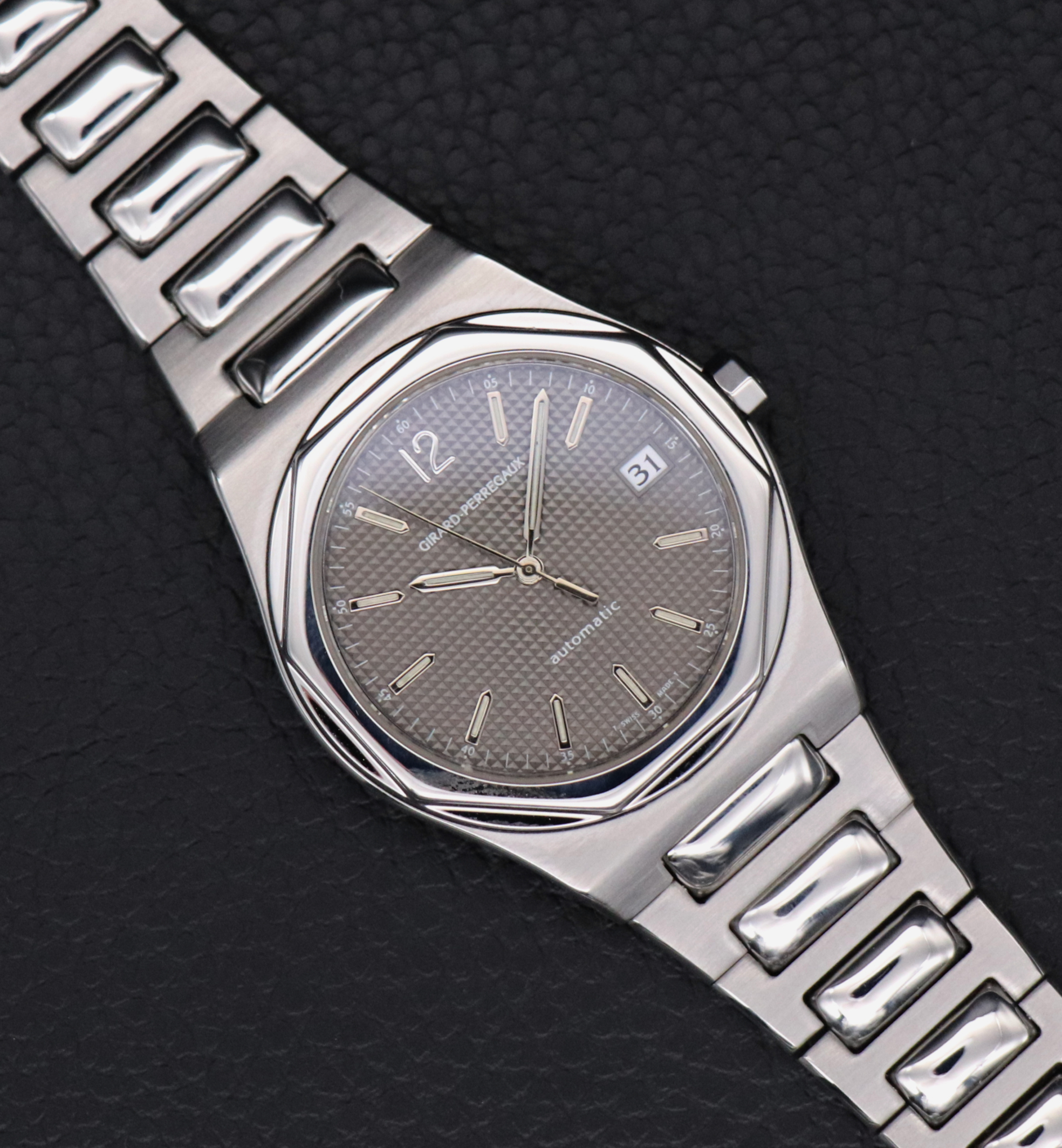 Girard Perregaux Laureato 8010 Grey Vintage Chronos Germany