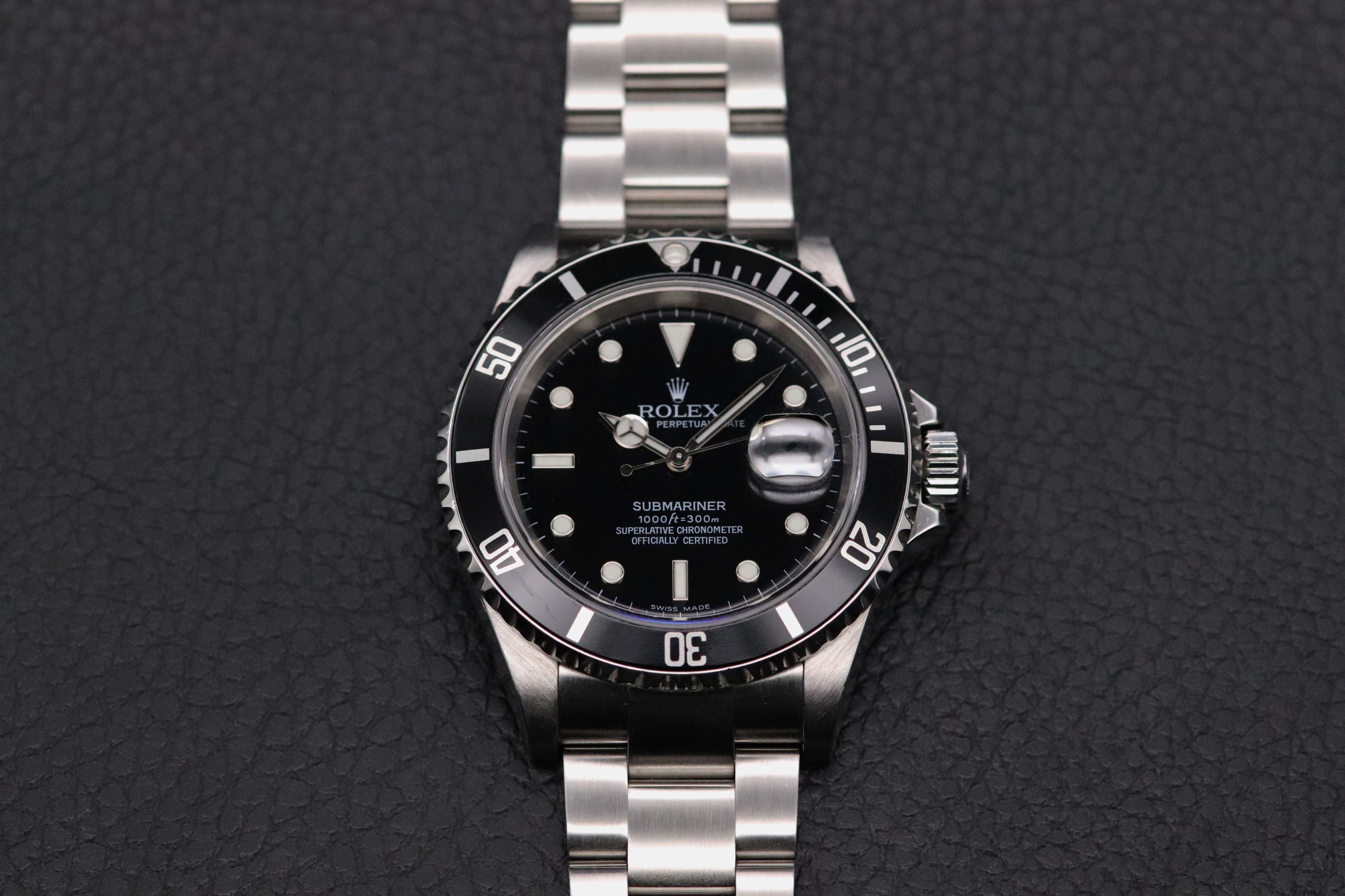 Rolex Submariner 16610LN No Holes